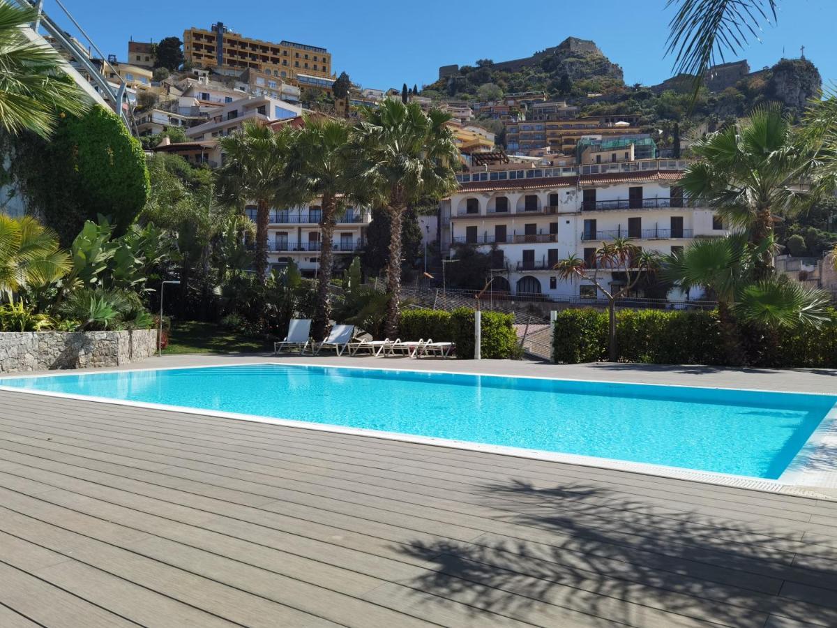 Minerva Luxury Apartment & Tulipan Apartment By Taormina Holidays Buitenkant foto