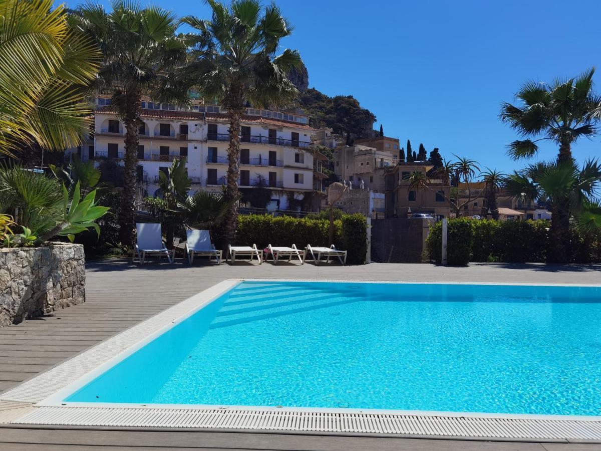 Minerva Luxury Apartment & Tulipan Apartment By Taormina Holidays Buitenkant foto