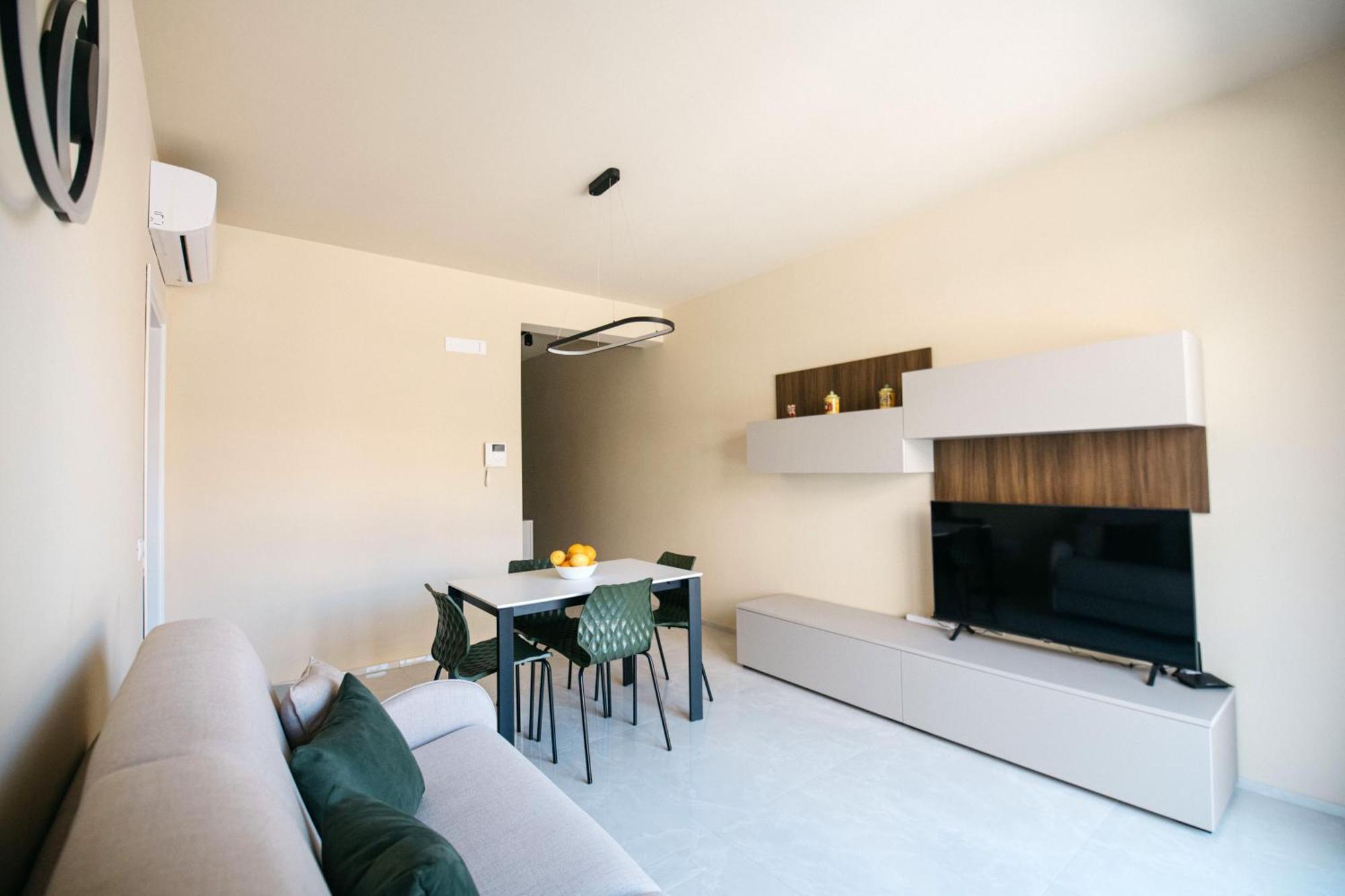 Minerva Luxury Apartment & Tulipan Apartment By Taormina Holidays Buitenkant foto