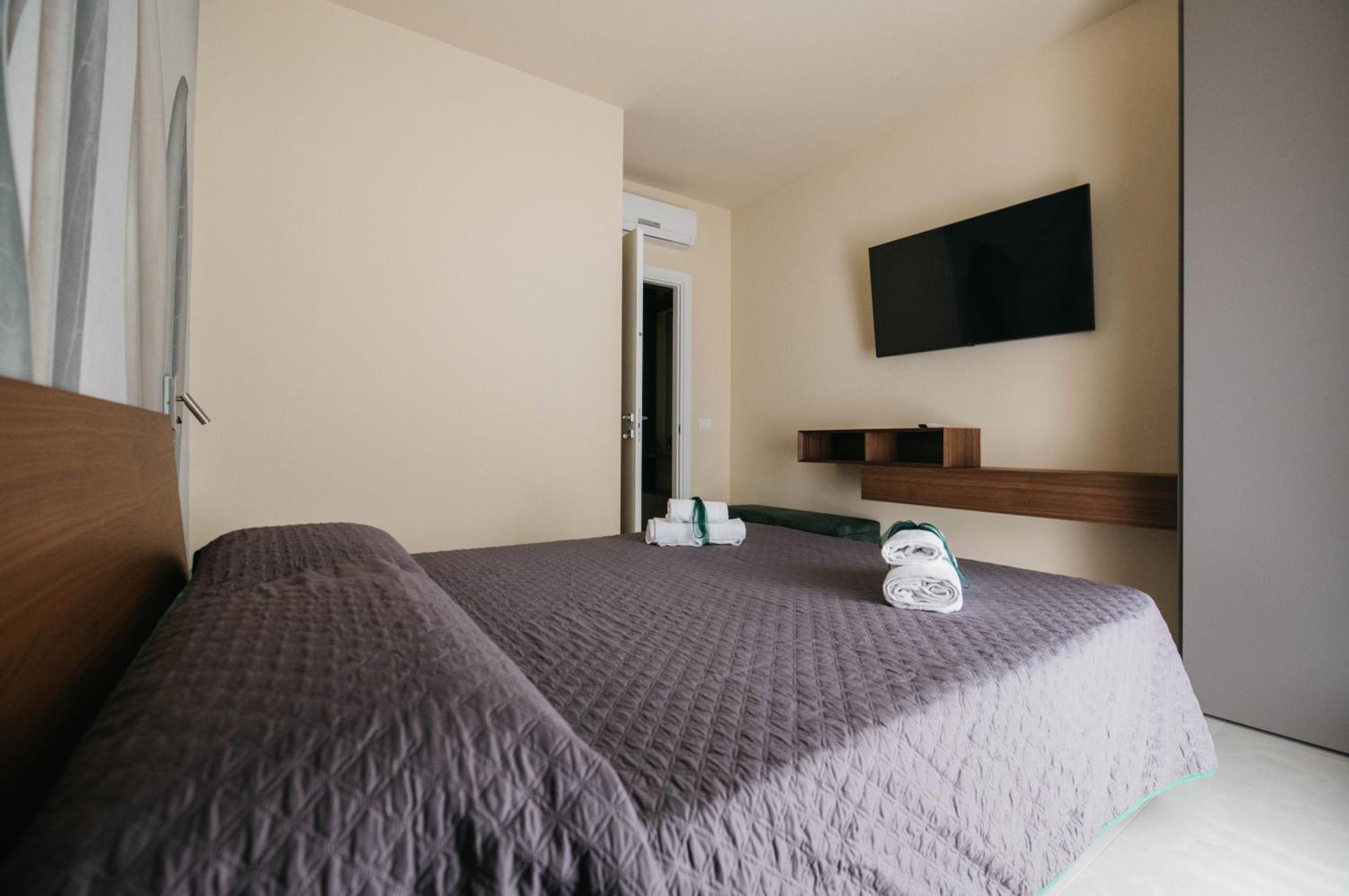Minerva Luxury Apartment & Tulipan Apartment By Taormina Holidays Buitenkant foto